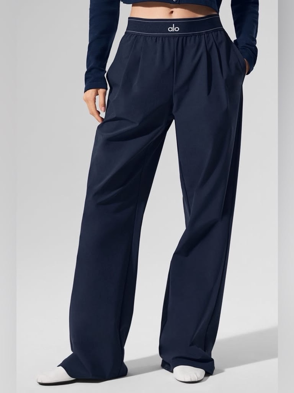 ALO Yoga Navy Wide-Leg Relaxed Jogger Pants